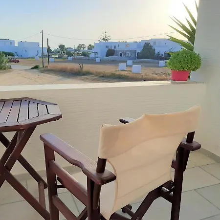 Joanna's On The Πλάκα