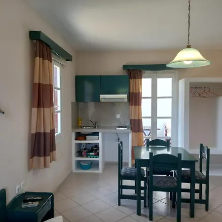 Joanna's On The Apartment Plaka (Naxos)