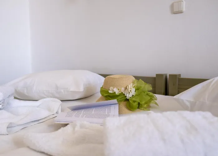 Joanna's On The Plaka (Naxos)